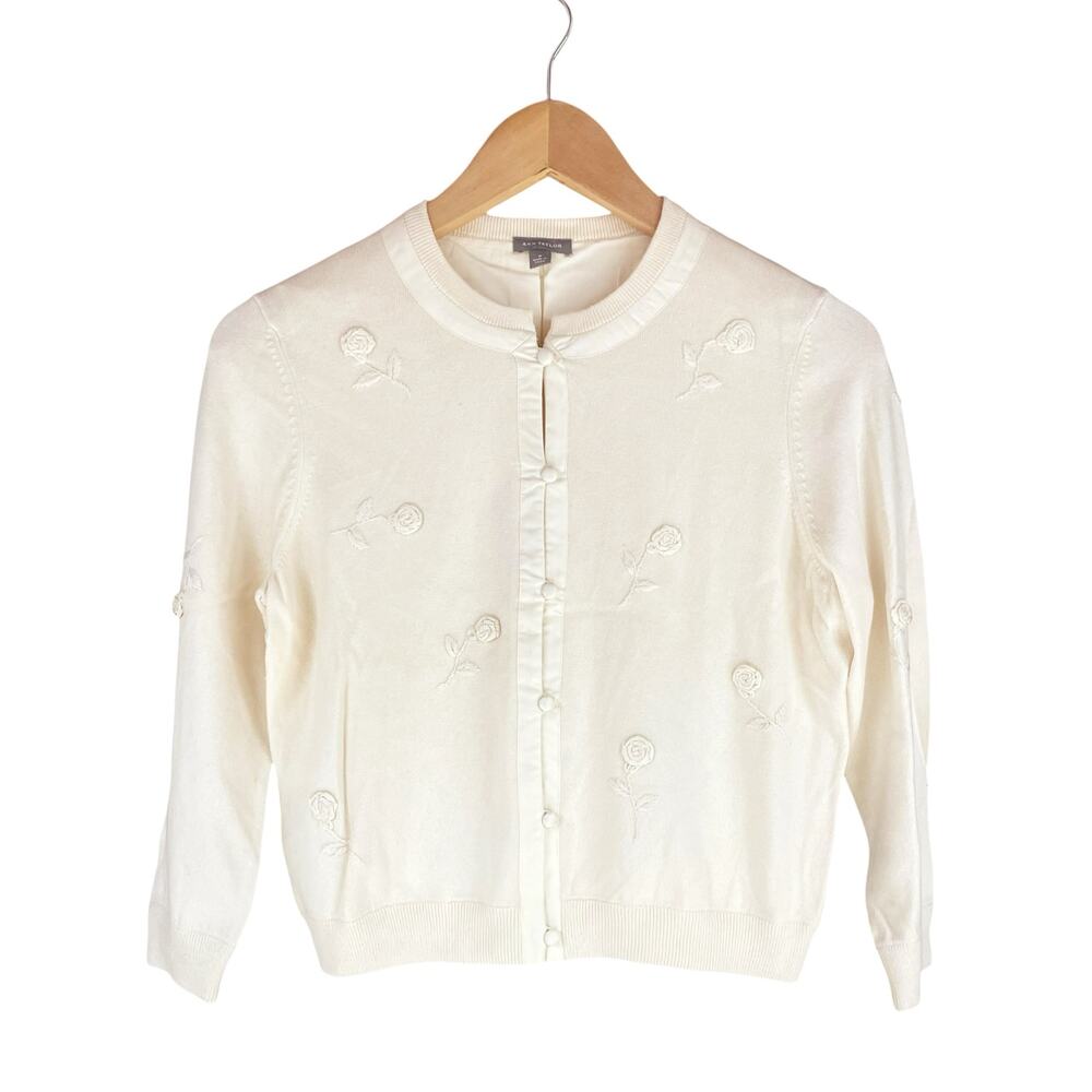 ANN TAYLOR Silk-Lined Floral Rosette Cream Knit Cardigan w/ Button Loops Size M